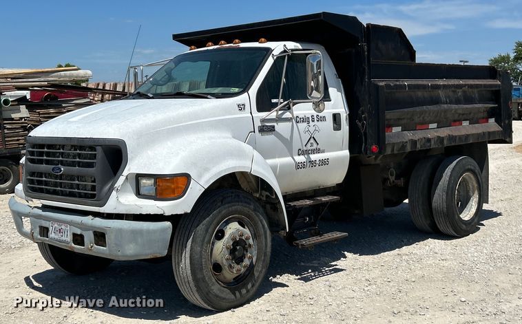 image for item EK4866 2001 Ford F650 Super Duty XL dump truck