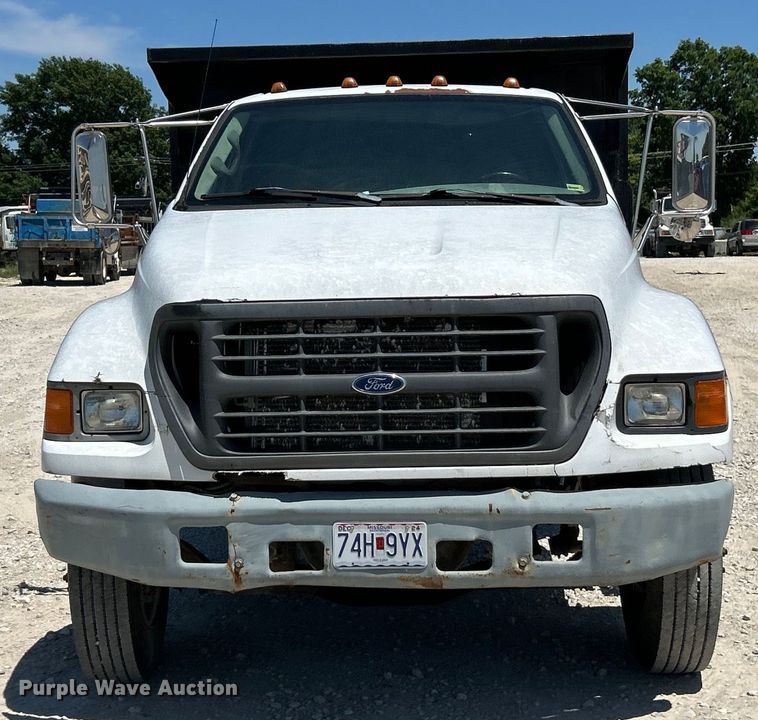 image for item EK4866 2001 Ford F650 Super Duty XL dump truck