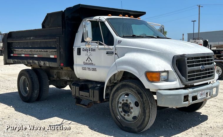 image for item EK4866 2001 Ford F650 Super Duty XL dump truck