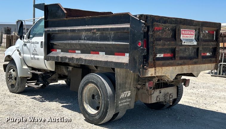 image for item EK4866 2001 Ford F650 Super Duty XL dump truck