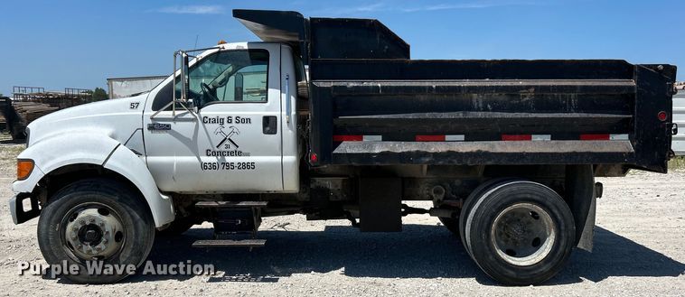 image for item EK4866 2001 Ford F650 Super Duty XL dump truck