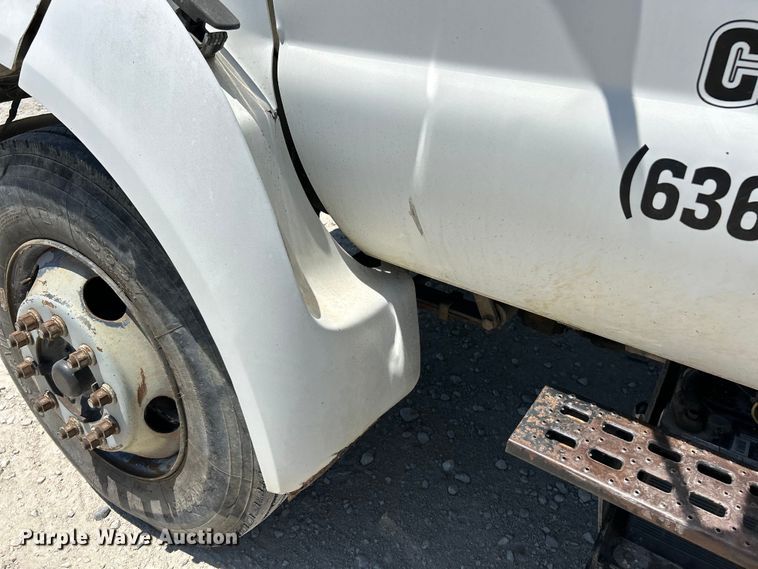 image for item EK4866 2001 Ford F650 Super Duty XL dump truck