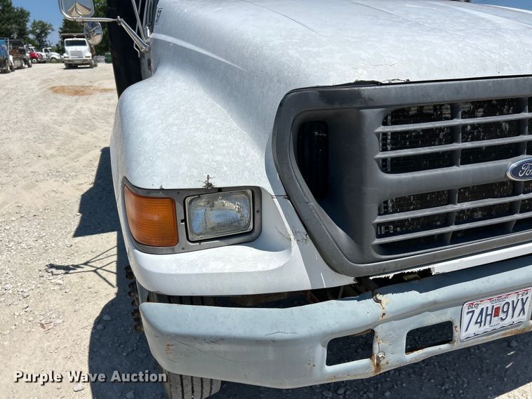 image for item EK4866 2001 Ford F650 Super Duty XL dump truck