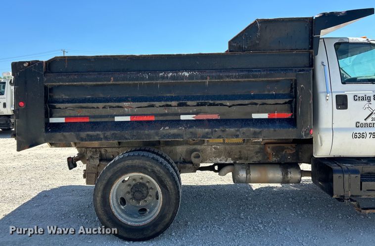 image for item EK4866 2001 Ford F650 Super Duty XL dump truck