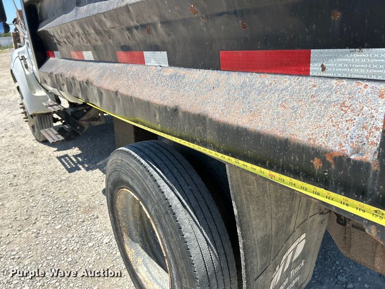 image for item EK4866 2001 Ford F650 Super Duty XL dump truck