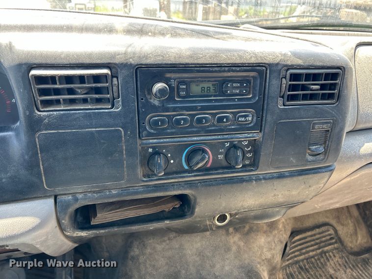 image for item EK4866 2001 Ford F650 Super Duty XL dump truck