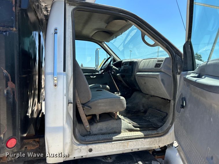 image for item EK4866 2001 Ford F650 Super Duty XL dump truck