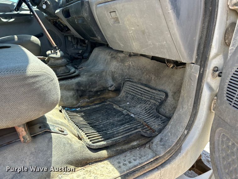 image for item EK4866 2001 Ford F650 Super Duty XL dump truck