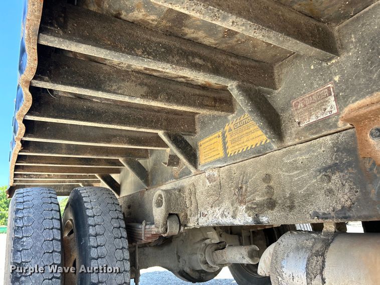 image for item EK4866 2001 Ford F650 Super Duty XL dump truck