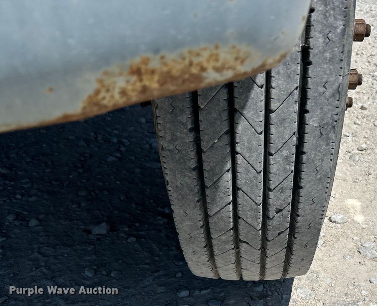 image for item EK4866 2001 Ford F650 Super Duty XL dump truck