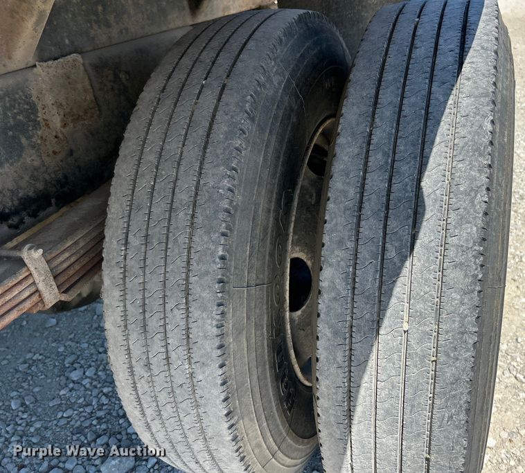 image for item EK4866 2001 Ford F650 Super Duty XL dump truck