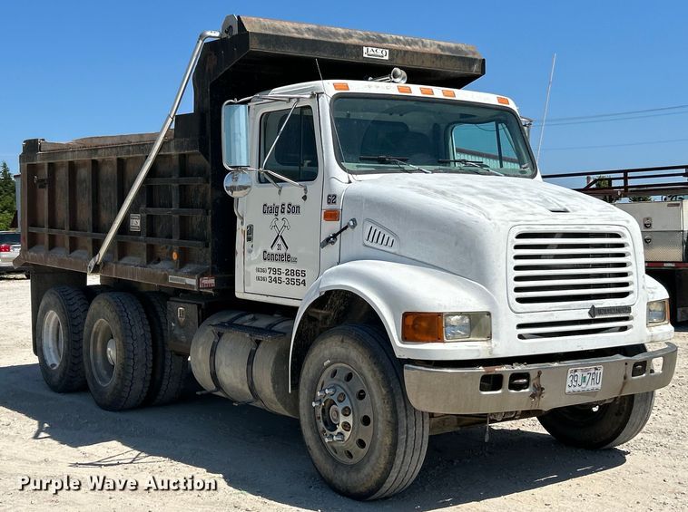 image for item EK4867 1998 International  8100 dump truck