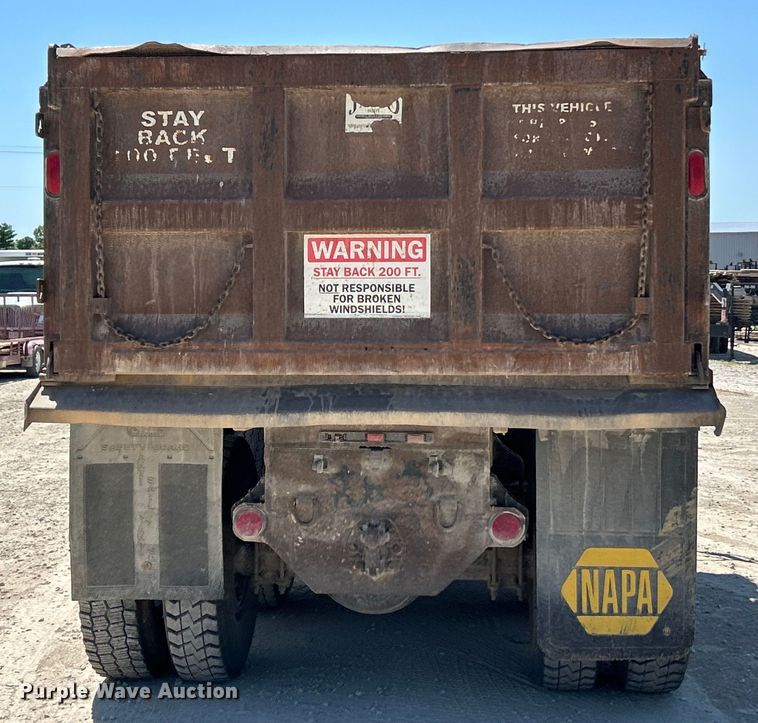 image for item EK4867 1998 International  8100 dump truck