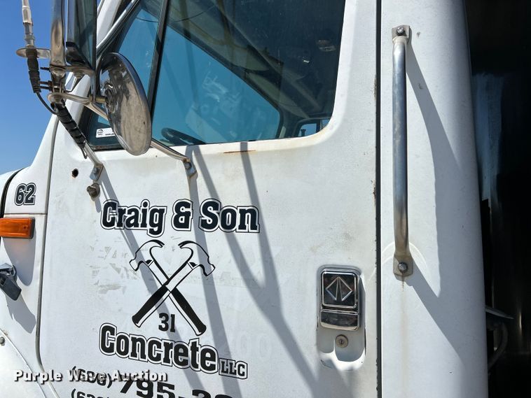 image for item EK4867 1998 International  8100 dump truck