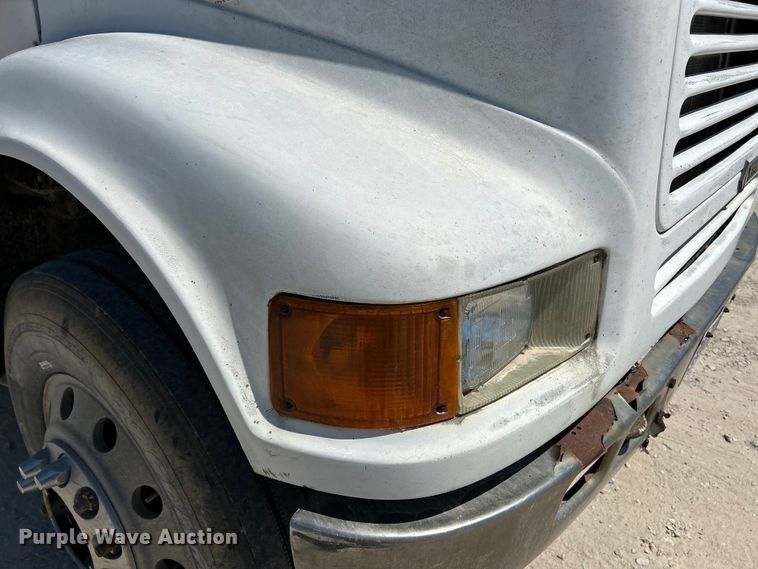 image for item EK4867 1998 International  8100 dump truck