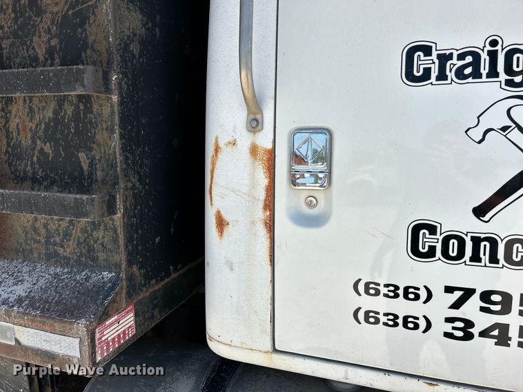 image for item EK4867 1998 International  8100 dump truck