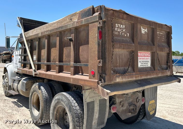 image for item EK4867 1998 International  8100 dump truck