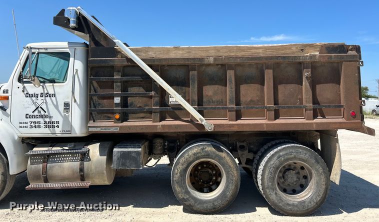 image for item EK4867 1998 International  8100 dump truck