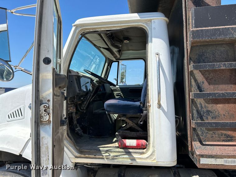 image for item EK4867 1998 International  8100 dump truck