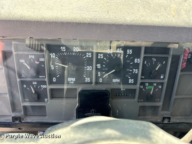 image for item EK4867 1998 International  8100 dump truck