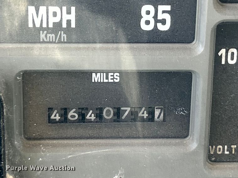 image for item EK4867 1998 International  8100 dump truck