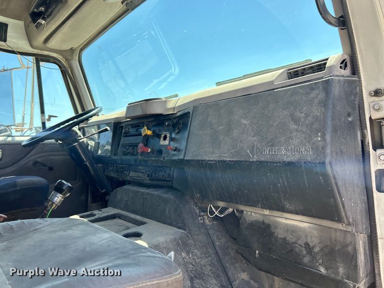 image for item EK4867 1998 International  8100 dump truck