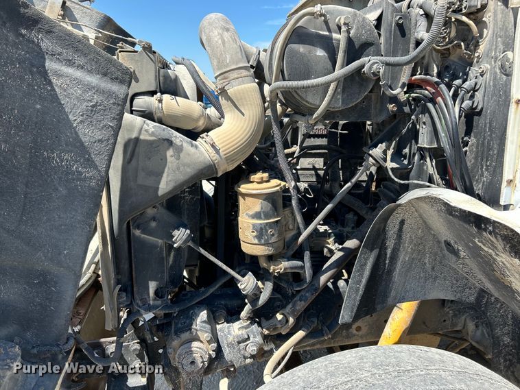 image for item EK4867 1998 International  8100 dump truck