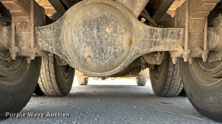 image for item EK4867 1998 International  8100 dump truck