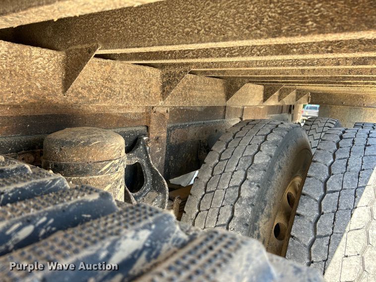 image for item EK4867 1998 International  8100 dump truck