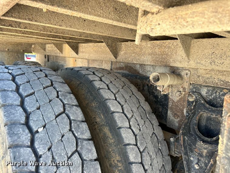 image for item EK4867 1998 International  8100 dump truck