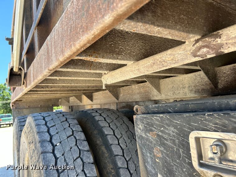 image for item EK4867 1998 International  8100 dump truck