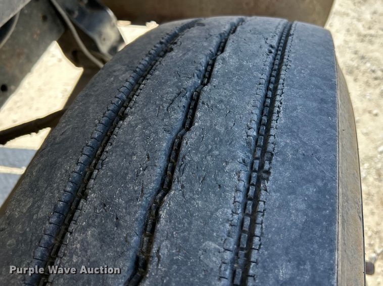 image for item EK4867 1998 International  8100 dump truck