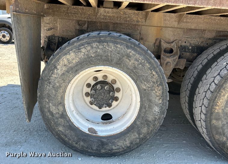 image for item EK4867 1998 International  8100 dump truck