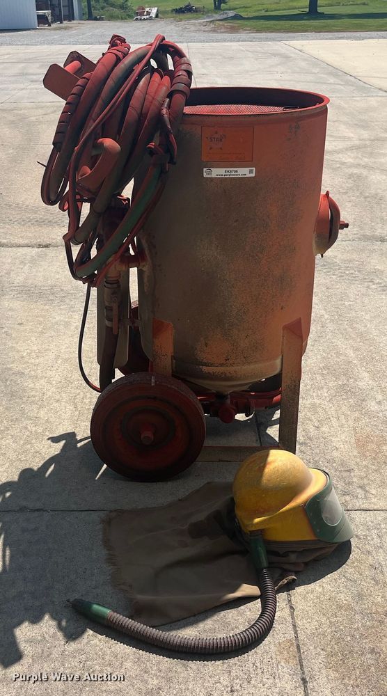 image for item EK8706 Schmidt sand blaster