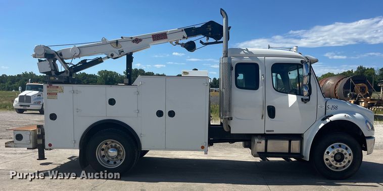 image for item EK8710 2006 Freightliner  Business Class M2 Crew Cab utility / service truck