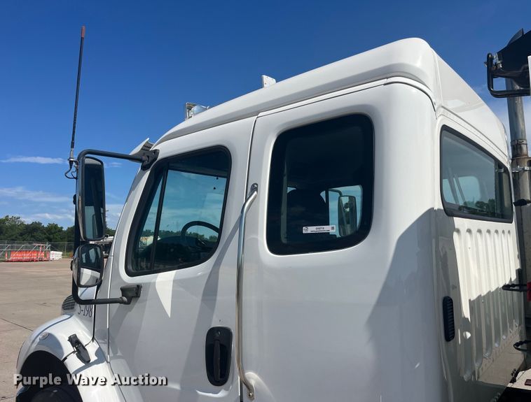 image for item EK8710 2006 Freightliner  Business Class M2 Crew Cab utility / service truck