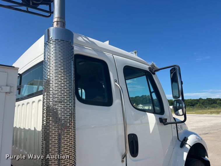 image for item EK8710 2006 Freightliner  Business Class M2 Crew Cab utility / service truck