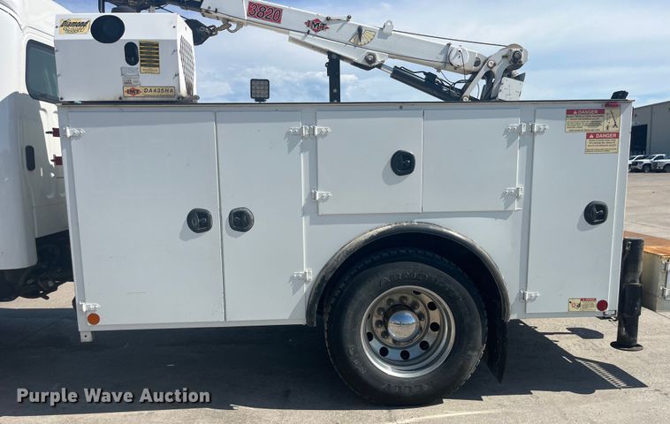 image for item EK8710 2006 Freightliner  Business Class M2 Crew Cab utility / service truck