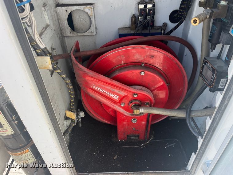 image for item EK8710 2006 Freightliner  Business Class M2 Crew Cab utility / service truck