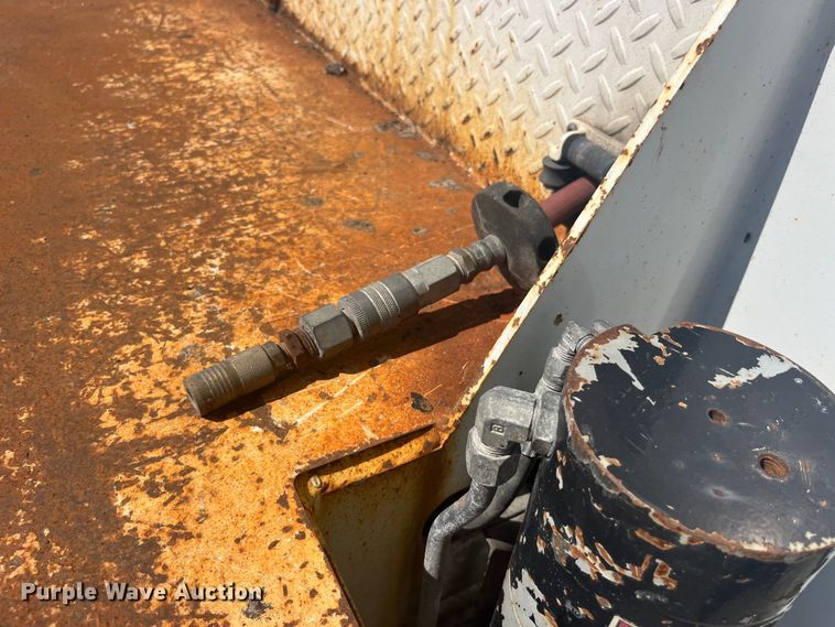 image for item EK8710 2006 Freightliner  Business Class M2 Crew Cab utility / service truck