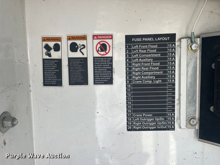 image for item EK8710 2006 Freightliner  Business Class M2 Crew Cab utility / service truck