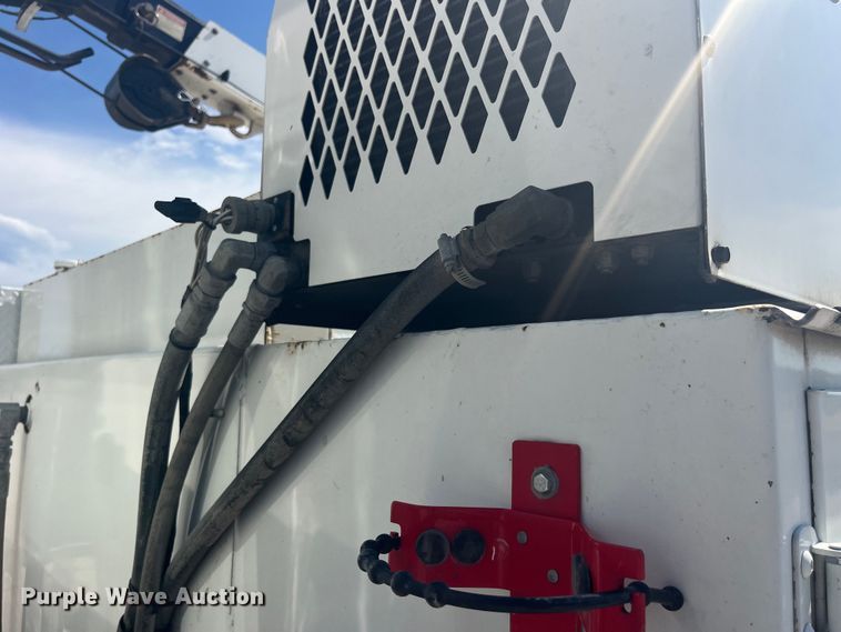 image for item EK8710 2006 Freightliner  Business Class M2 Crew Cab utility / service truck