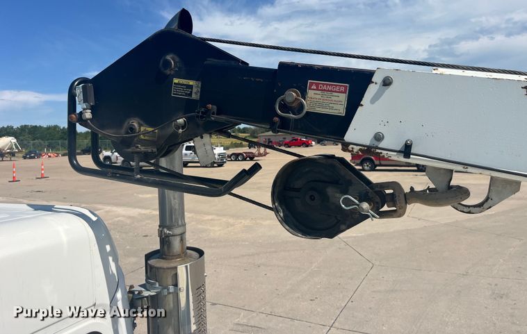 image for item EK8710 2006 Freightliner  Business Class M2 Crew Cab utility / service truck