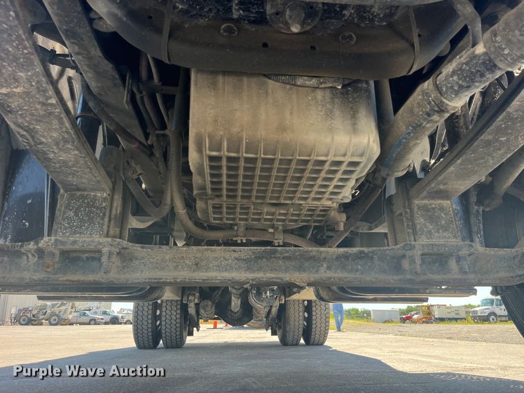 image for item EK8710 2006 Freightliner  Business Class M2 Crew Cab utility / service truck