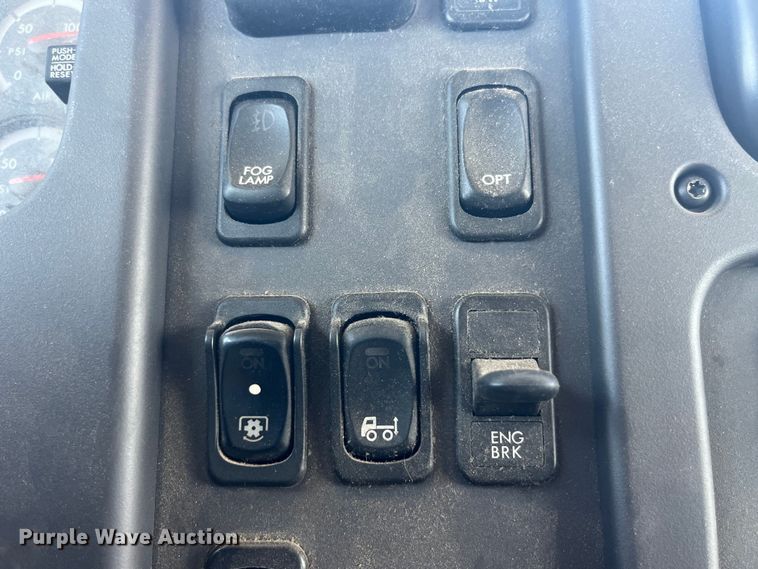 image for item EK8710 2006 Freightliner  Business Class M2 Crew Cab utility / service truck