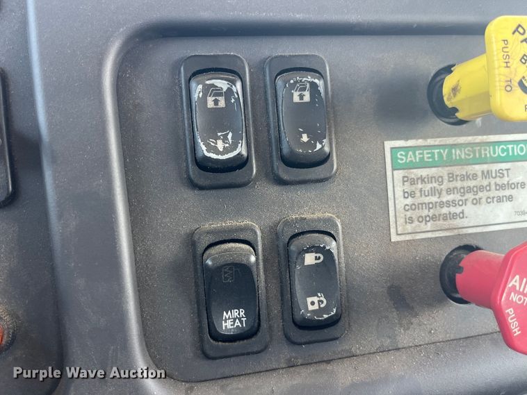 image for item EK8710 2006 Freightliner  Business Class M2 Crew Cab utility / service truck