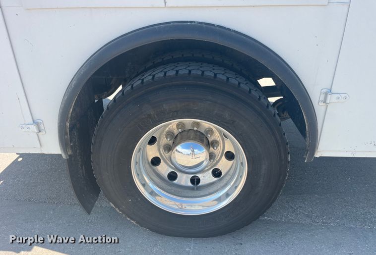 image for item EK8710 2006 Freightliner  Business Class M2 Crew Cab utility / service truck