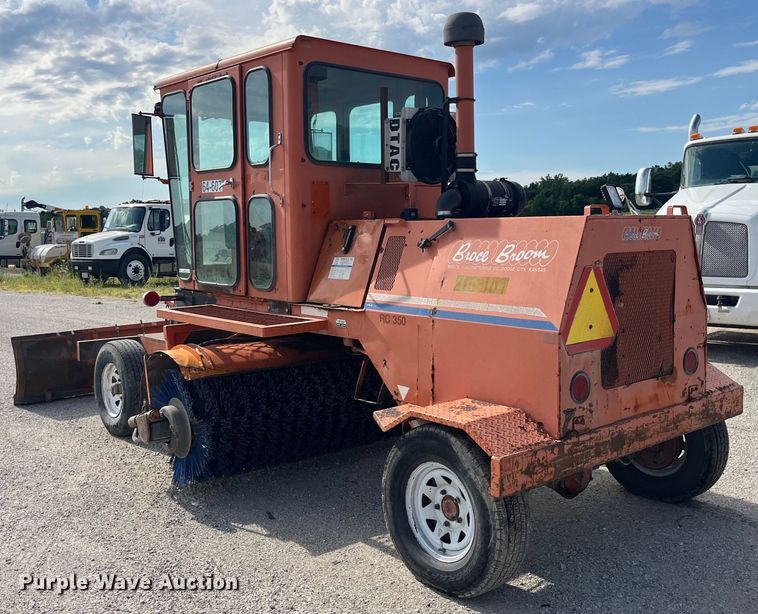 image for item EK8711 2000 Broce RC 350 broom