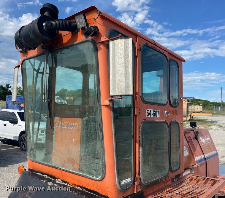 image for item EK8711 2000 Broce RC 350 broom