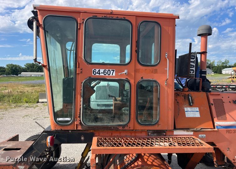 image for item EK8711 2000 Broce RC 350 broom